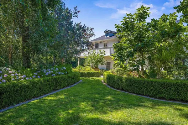3412 Buena Creek Rd, Vista, CA 92084