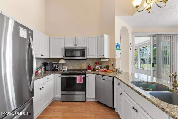 388 LOLLY LN, St. Johns, FL 32259