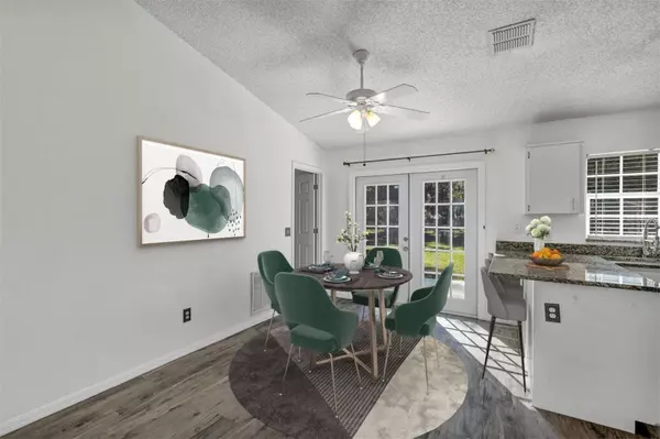 1134 E 10TH AVE, Mount Dora, FL 32757