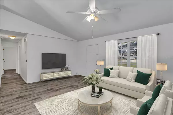 1134 E 10TH AVE, Mount Dora, FL 32757