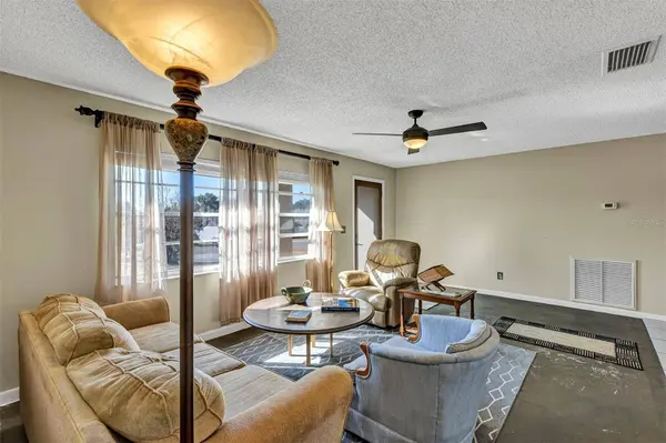 2329 NORTH AVE, Leesburg, FL 34748