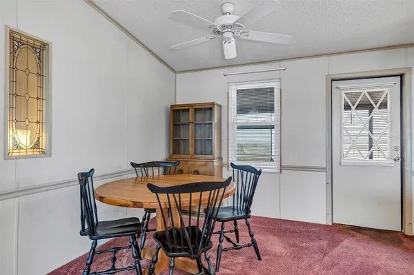 1404 PLANTATION DR, Lady Lake, FL 32159