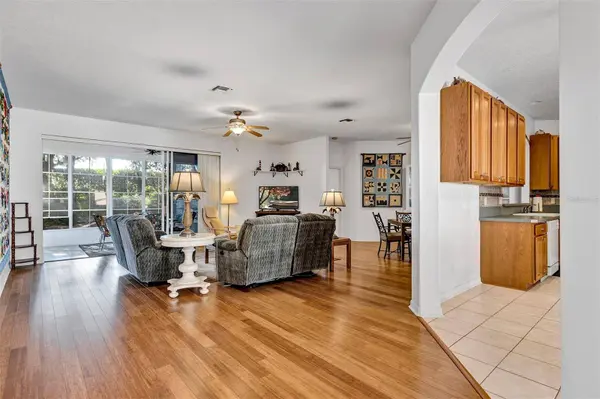4958 PORTSMOUTH ST, Tavares, FL 32778