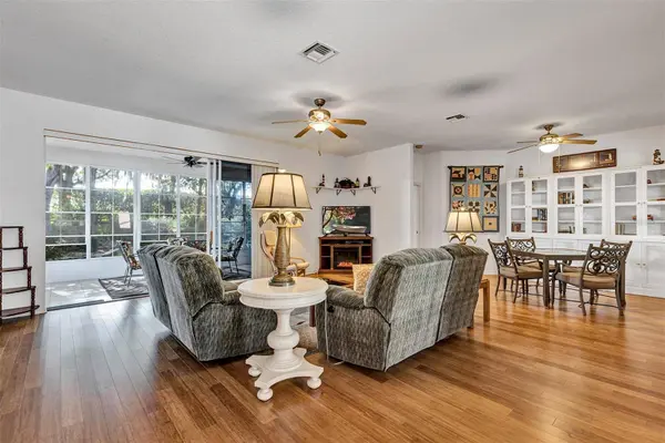 4958 PORTSMOUTH ST, Tavares, FL 32778