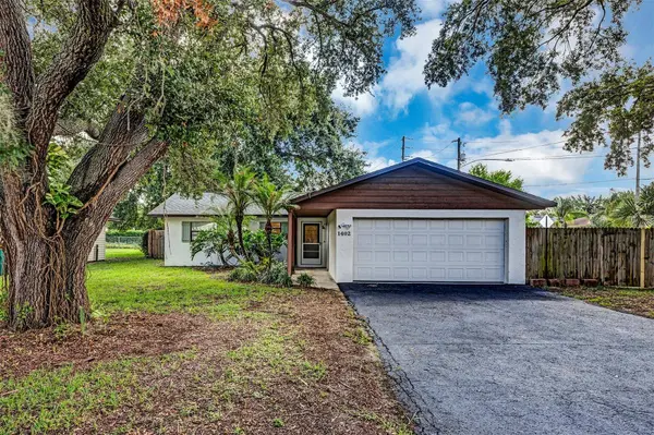 1402 CRYSTAL CT