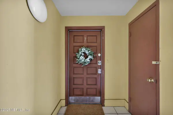 6619 LA MIRADA DR W #7, Jacksonville, FL 32217