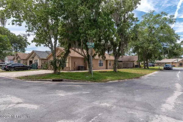 3824 MILLPOINT DR, Jacksonville, FL 32257