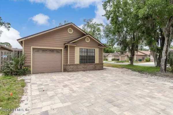 3824 MILLPOINT DR, Jacksonville, FL 32257