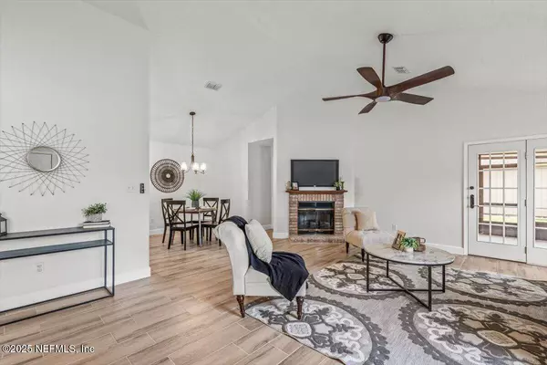 3824 MILLPOINT DR, Jacksonville, FL 32257