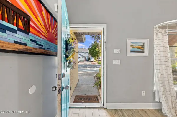 660 MAIN ST, Atlantic Beach, FL 32233