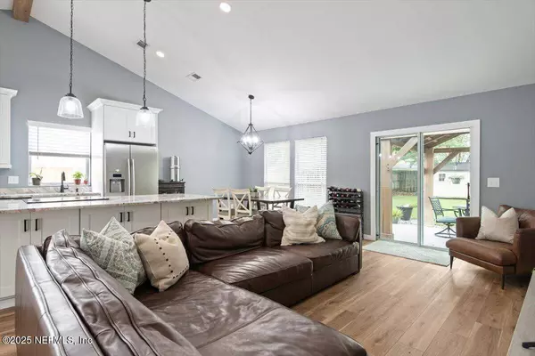 2892 ROCKFORD FALLS DR N, Jacksonville, FL 32224