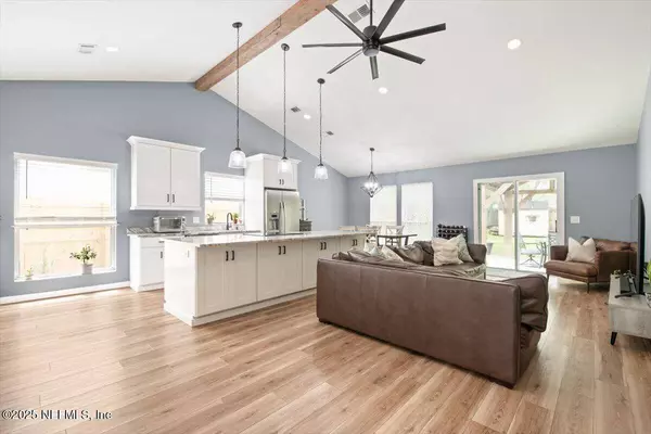 2892 ROCKFORD FALLS DR N, Jacksonville, FL 32224