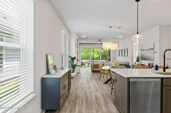 381 PIONEER VILLAGE DR, Ponte Vedra, FL 32081