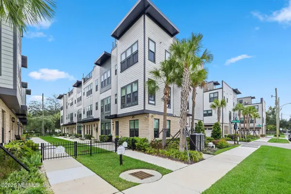 1611 PIAZZA PL