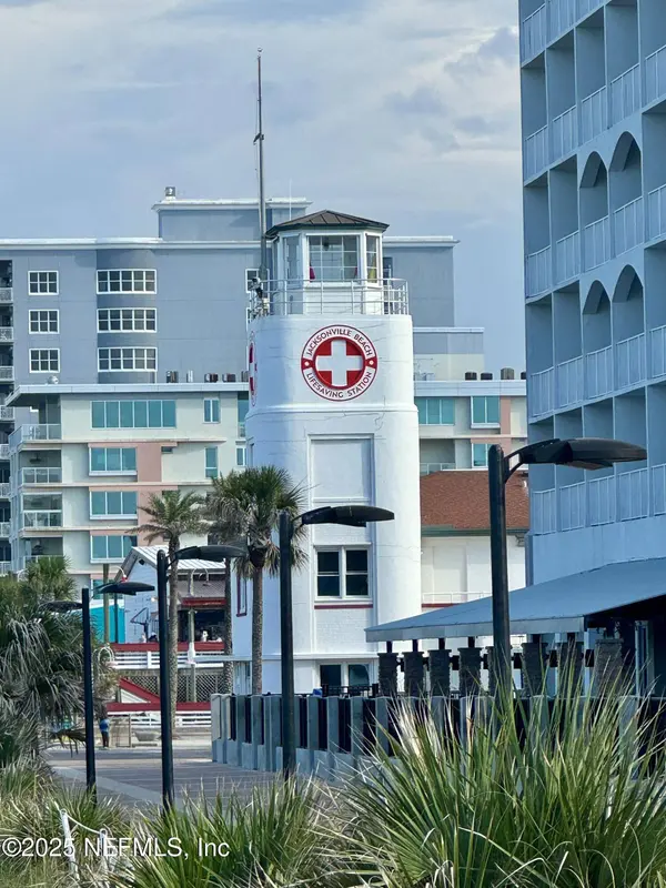 628 LOWER 8TH AVE S, Jacksonville Beach, FL 32250