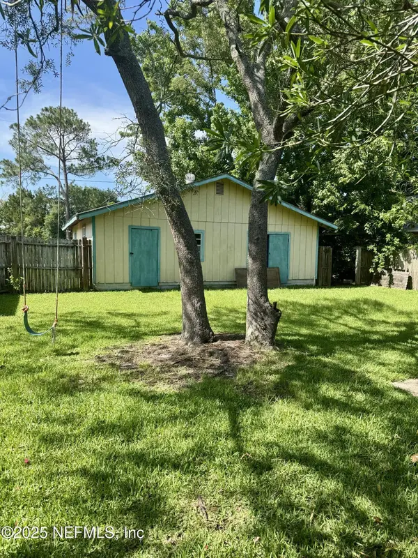 628 LOWER 8TH AVE S, Jacksonville Beach, FL 32250