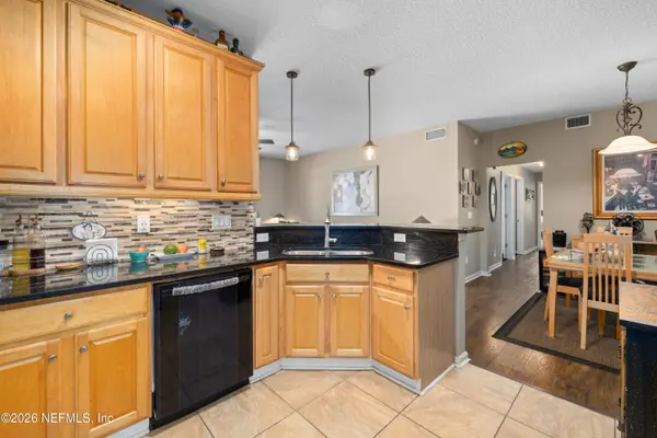111 JARDIN DE MER PL #111, Jacksonville Beach, FL 32250