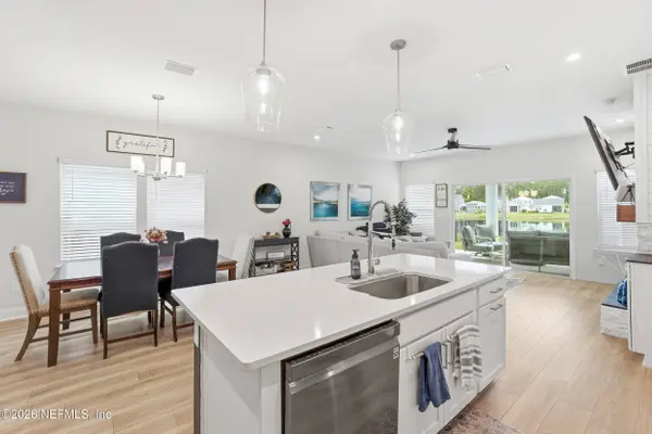 132 DAHLIA FALLS DR, St. Johns, FL 32259