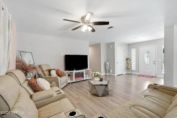 6502 BARNES RD S, Jacksonville, FL 32216