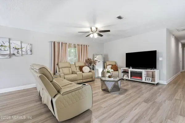 6502 BARNES RD S, Jacksonville, FL 32216