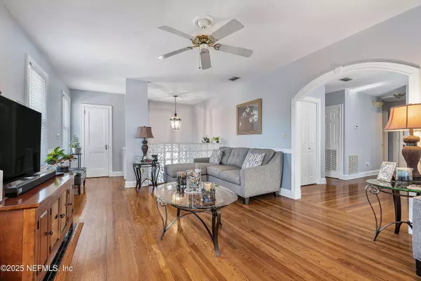 1233/1235 BELMONT TER, Jacksonville, FL 32207