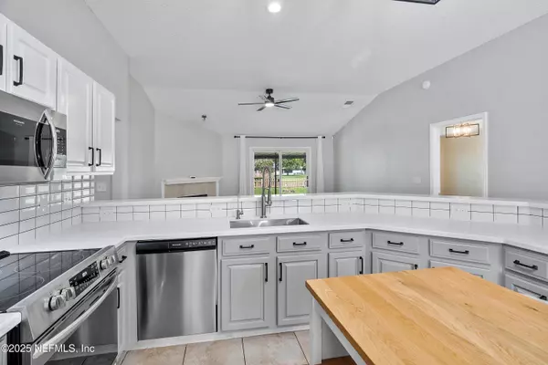 429 N BRIDGESTONE AVE, St. Johns, FL 32259