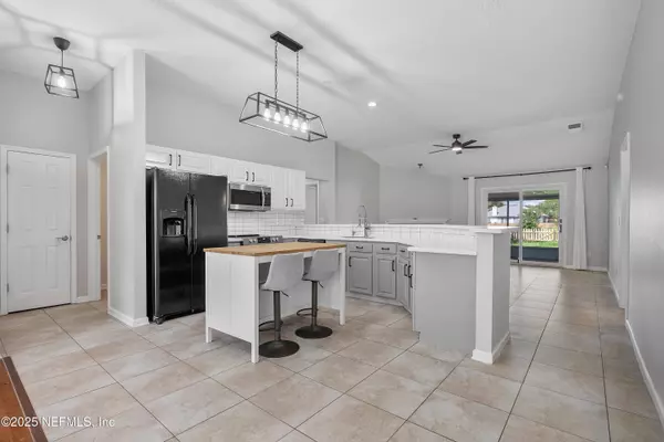 429 N BRIDGESTONE AVE, St. Johns, FL 32259