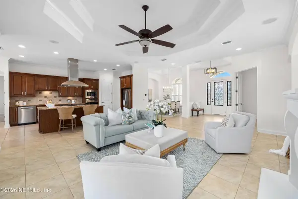 835 E DORCHESTER DR, St. Johns, FL 32259