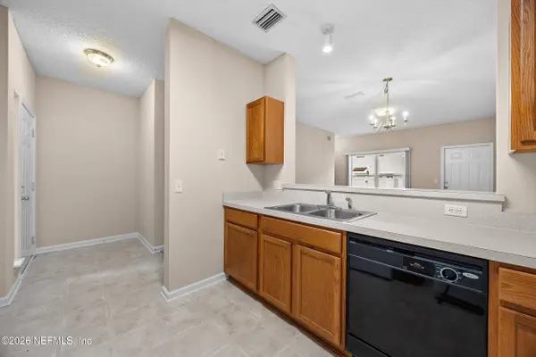 829 SOUTHERN CREEK LN, St. Johns, FL 32259