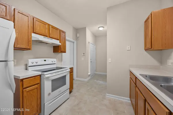 829 SOUTHERN CREEK LN, St. Johns, FL 32259