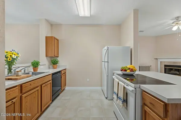829 SOUTHERN CREEK LN, St. Johns, FL 32259