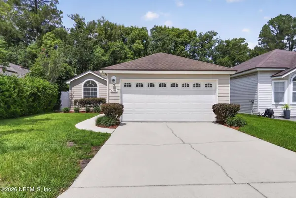 2778 LANTANA LAKES DR W, Jacksonville, FL 32246