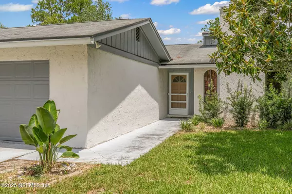 11539 LAKE RIDE DR, Jacksonville, FL 32223