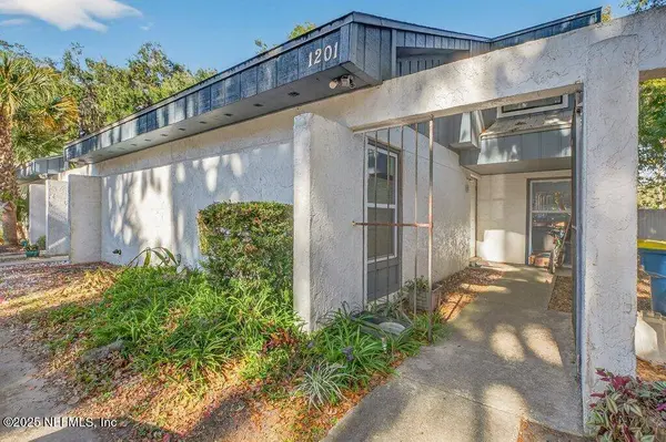 1201 MAYPORT LANDING CIR, Jacksonville, FL 32233