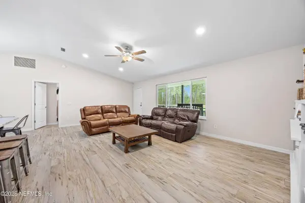 2030 WAYFARE LN, Middleburg, FL 32068