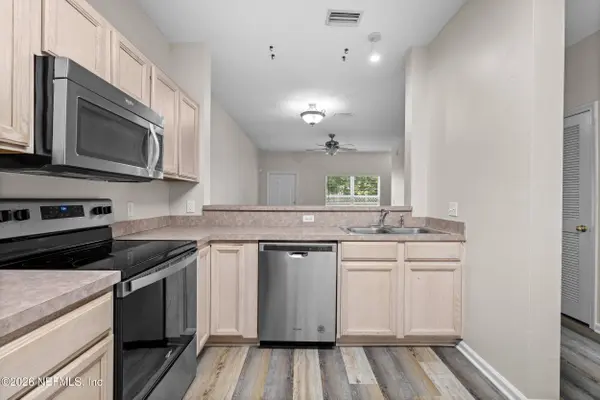 403 SOUTHERN BRANCH LN, St. Johns, FL 32259