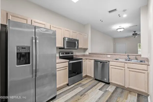 403 SOUTHERN BRANCH LN, St. Johns, FL 32259