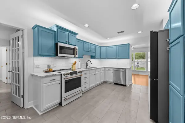 12777 DOGWOOD HILL DR, Jacksonville, FL 32223