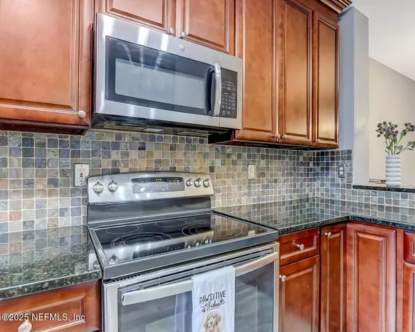 12311 KENSINGTON LAKES DR #1004, Jacksonville, FL 32246