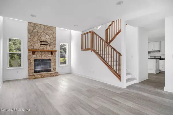 1621 COVE LANDING DR, Jacksonville, FL 32233