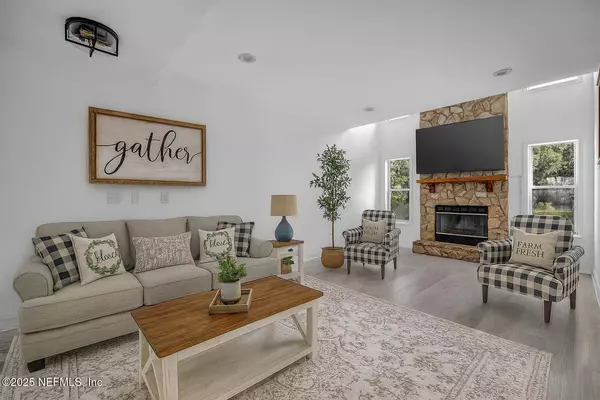 1621 COVE LANDING DR, Jacksonville, FL 32233