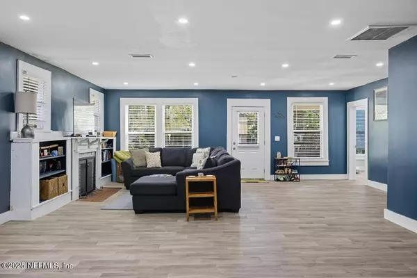 2916 APACHE AVE, Jacksonville, FL 32210