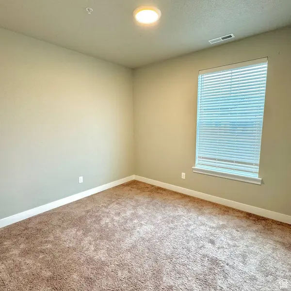 884 N VAN DYNE DR #E304, Saratoga Springs, UT 84045