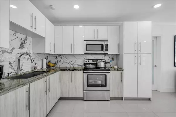 2900 NW 179th St, Miami Gardens, FL 33056