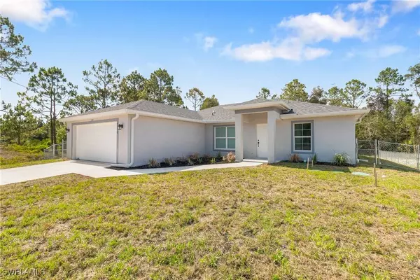 2712 43RD ST SW, Lehigh Acres, FL 33976