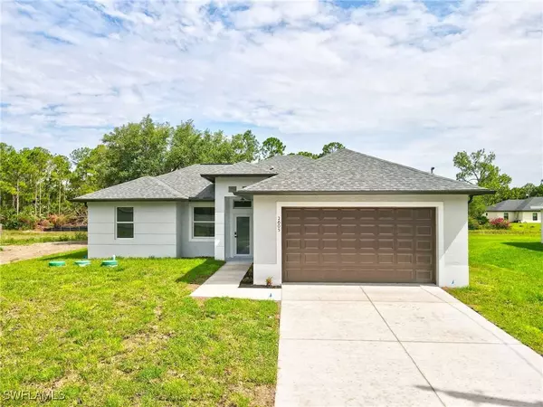 2605 Darlene PL, Lehigh Acres, FL 33971