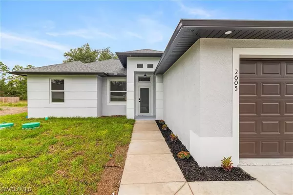 2605 Darlene PL, Lehigh Acres, FL 33971