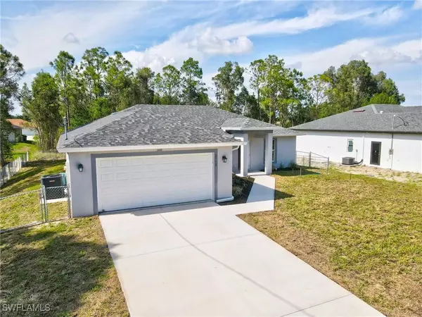 2712 43RD ST SW, Lehigh Acres, FL 33976