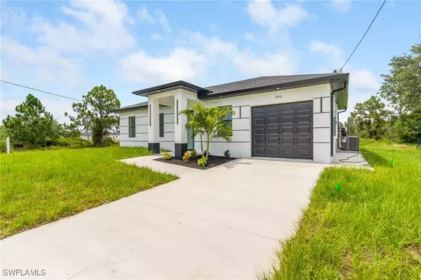 2516 42nd ST SW, Lehigh Acres, FL 33976