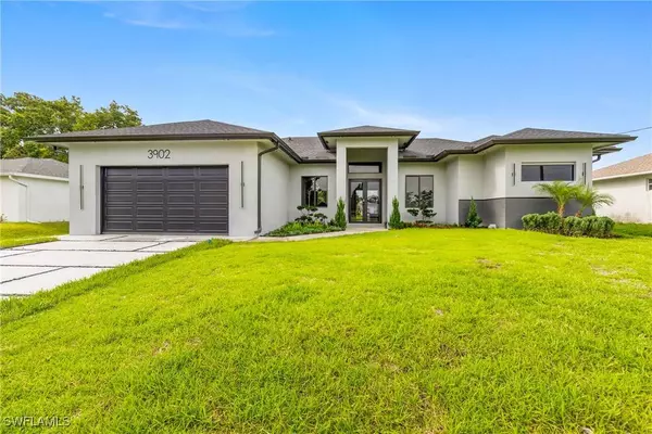 3902 4TH ST SW, Lehigh Acres, FL 33976